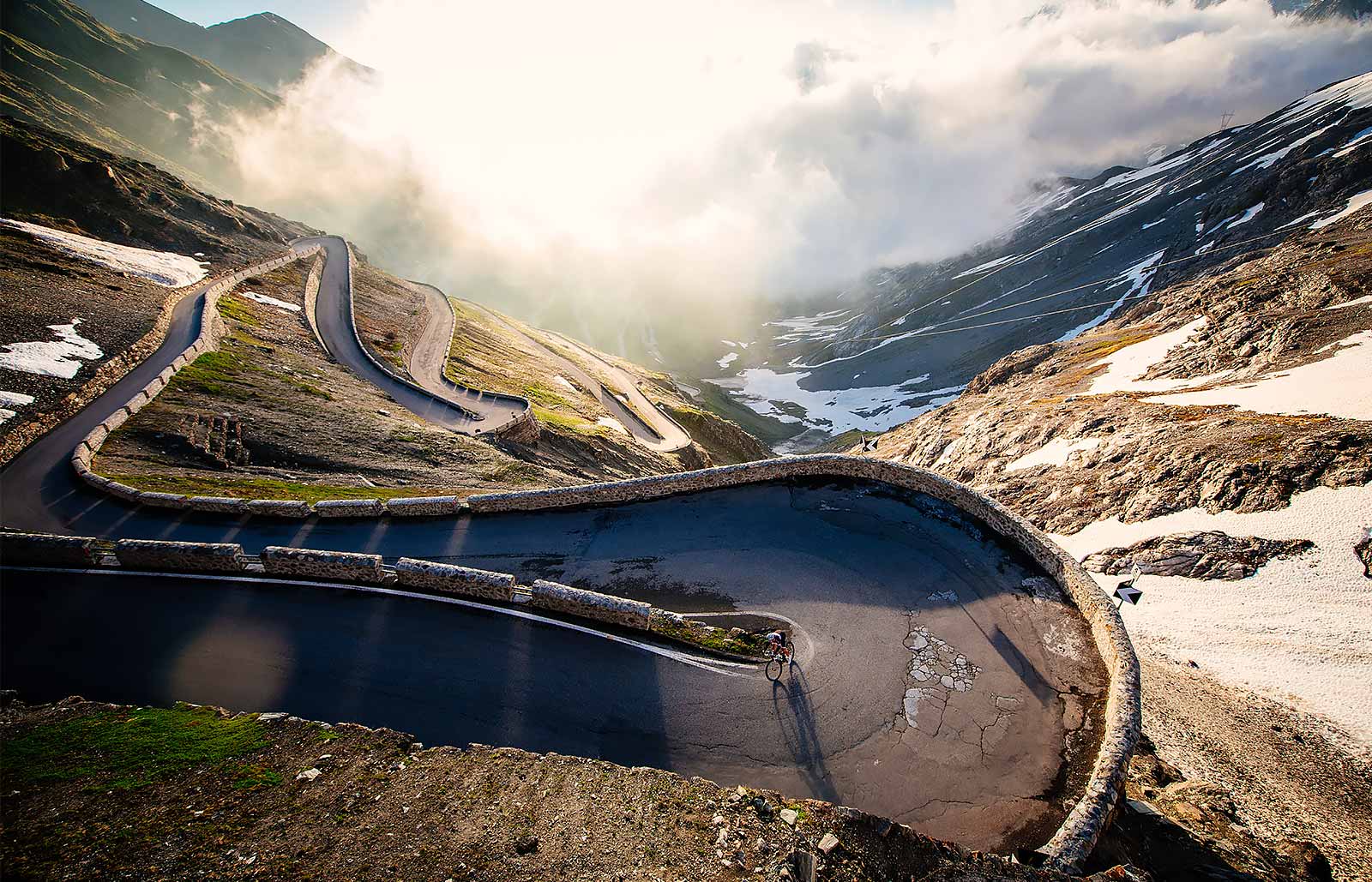 A sharp bend on the road that leads to passo dello Stelvio