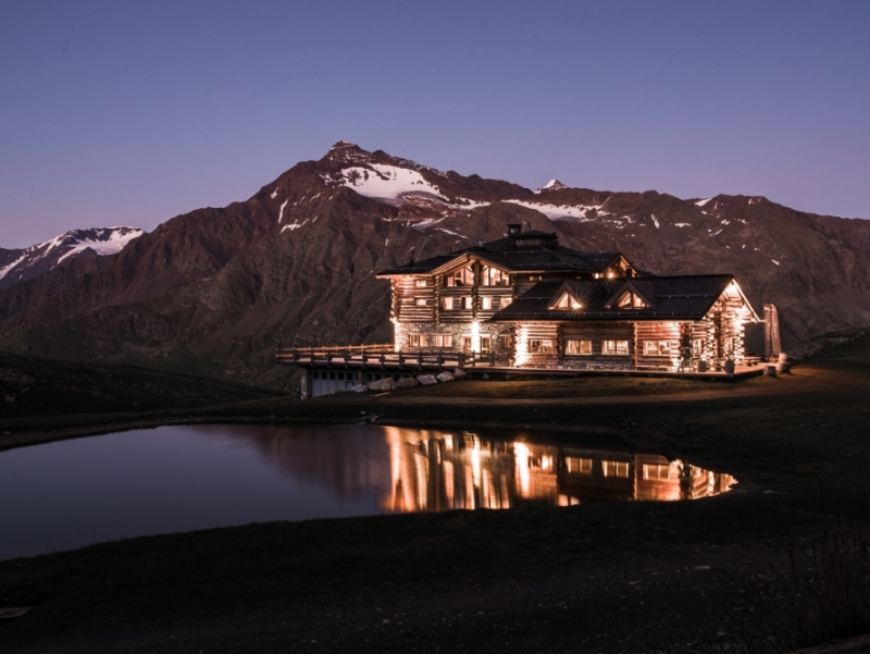 Luxury night experience a 2.700 metri!